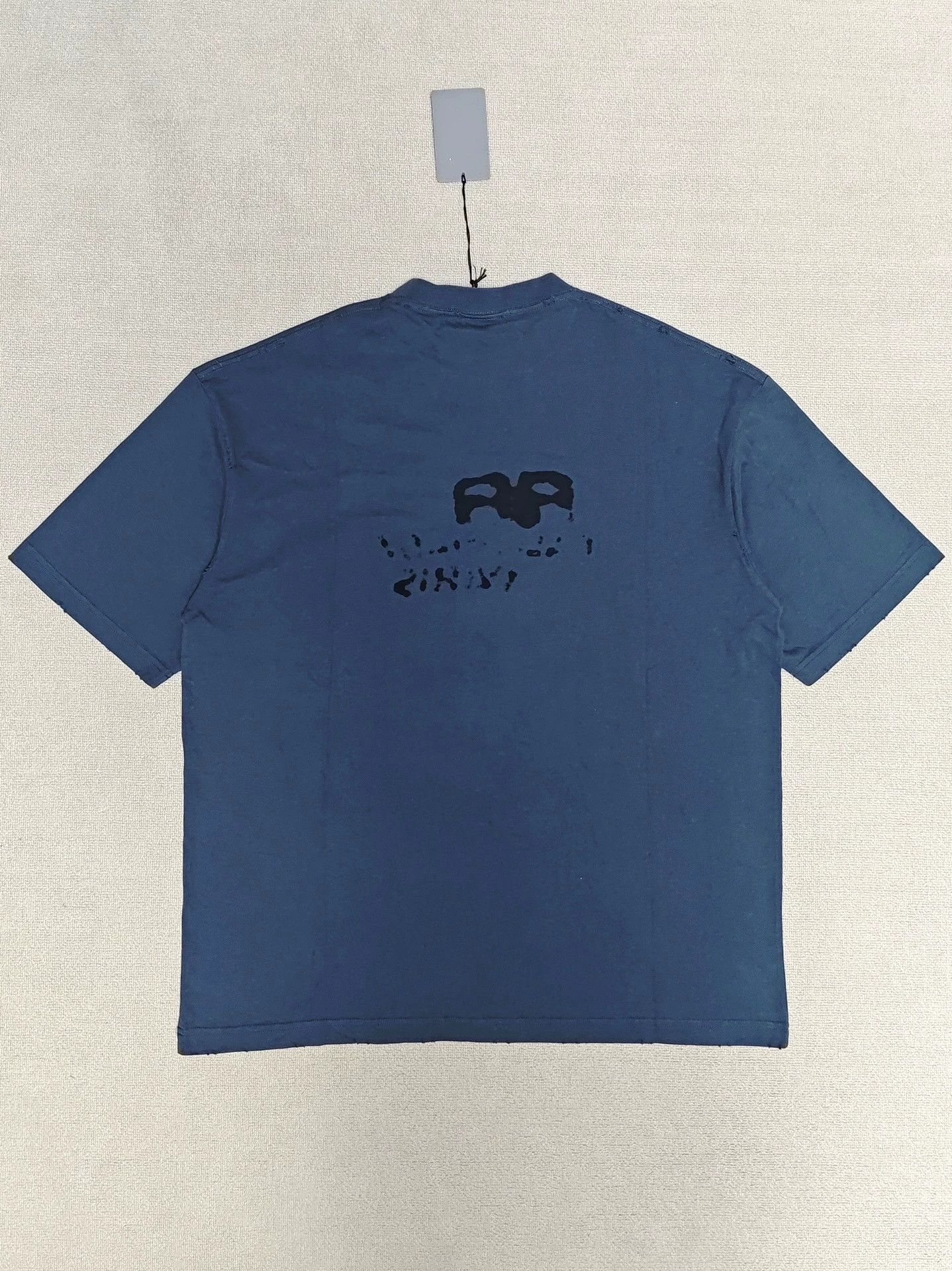 Balenciaga Balenciaga 23ss graffiti distressed logo short sleeved shirt Size US L / EU 52-54 / 3 - 2 Thumbnail