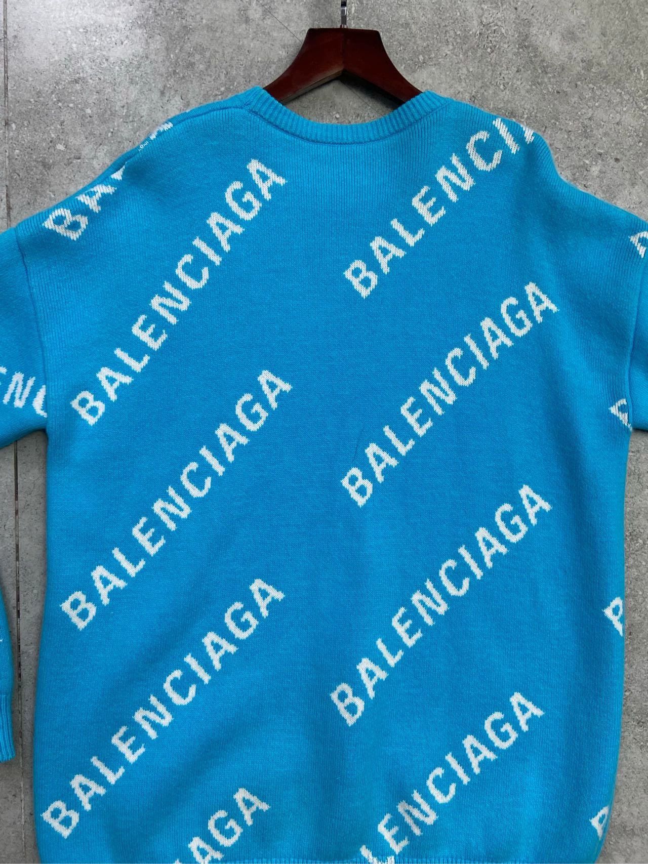 Balenciaga Balenciaga logo full print diagonal barrage blue and white sweater Size US XS / EU 42 / 0 - 5 Thumbnail