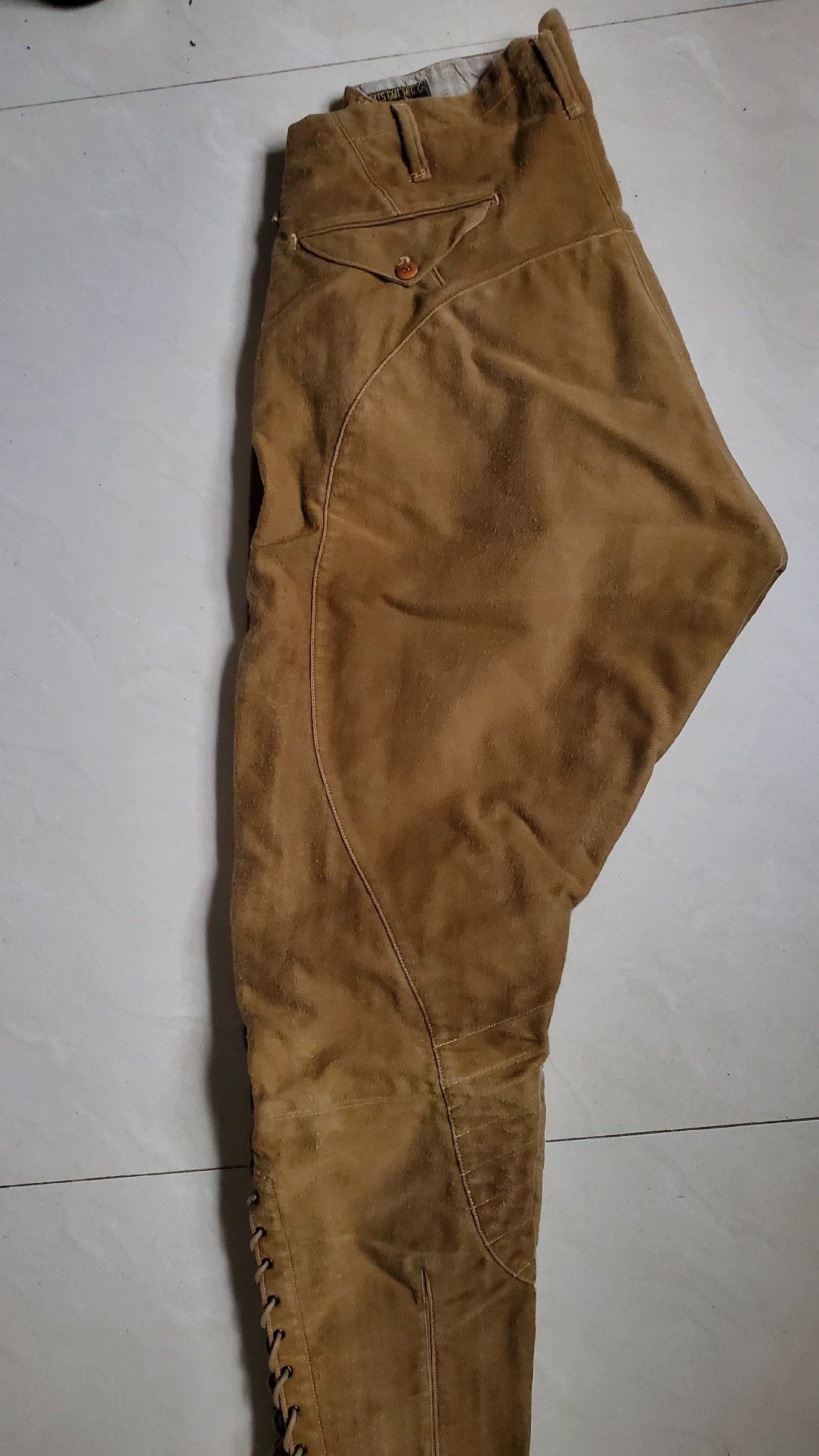 Freewheelers Freewheelers Pioneers heavily sanded breeches with big buttocks. Size US 32 / EU 48 - 3 Thumbnail