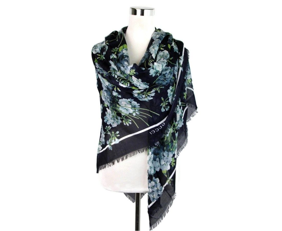 Gucci Women's Navy Blue Modal / Silk With Blue Bloom Print Scarf Size ONE SIZE - 2 Thumbnail