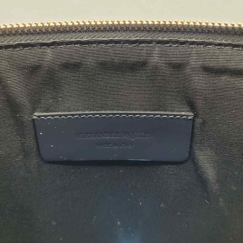 Alexander McQueen Women's Dark Navy Patent Leather Skull Large Pouch Size ONE SIZE - 8 Thumbnail