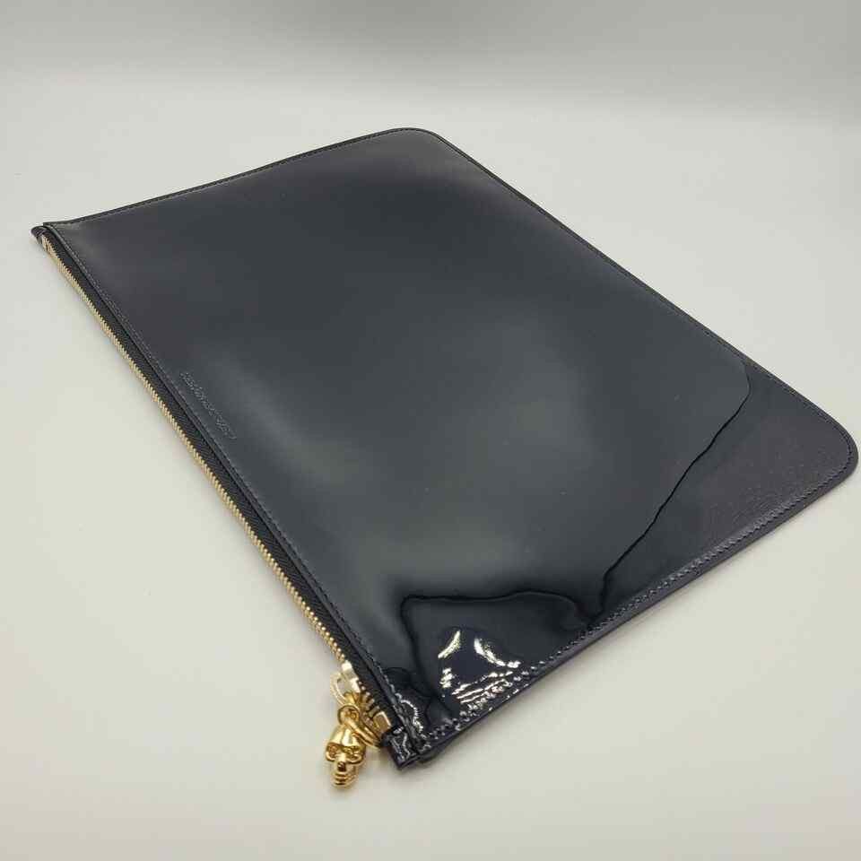 Alexander McQueen Women's Dark Navy Patent Leather Skull Large Pouch Size ONE SIZE - 5 Thumbnail