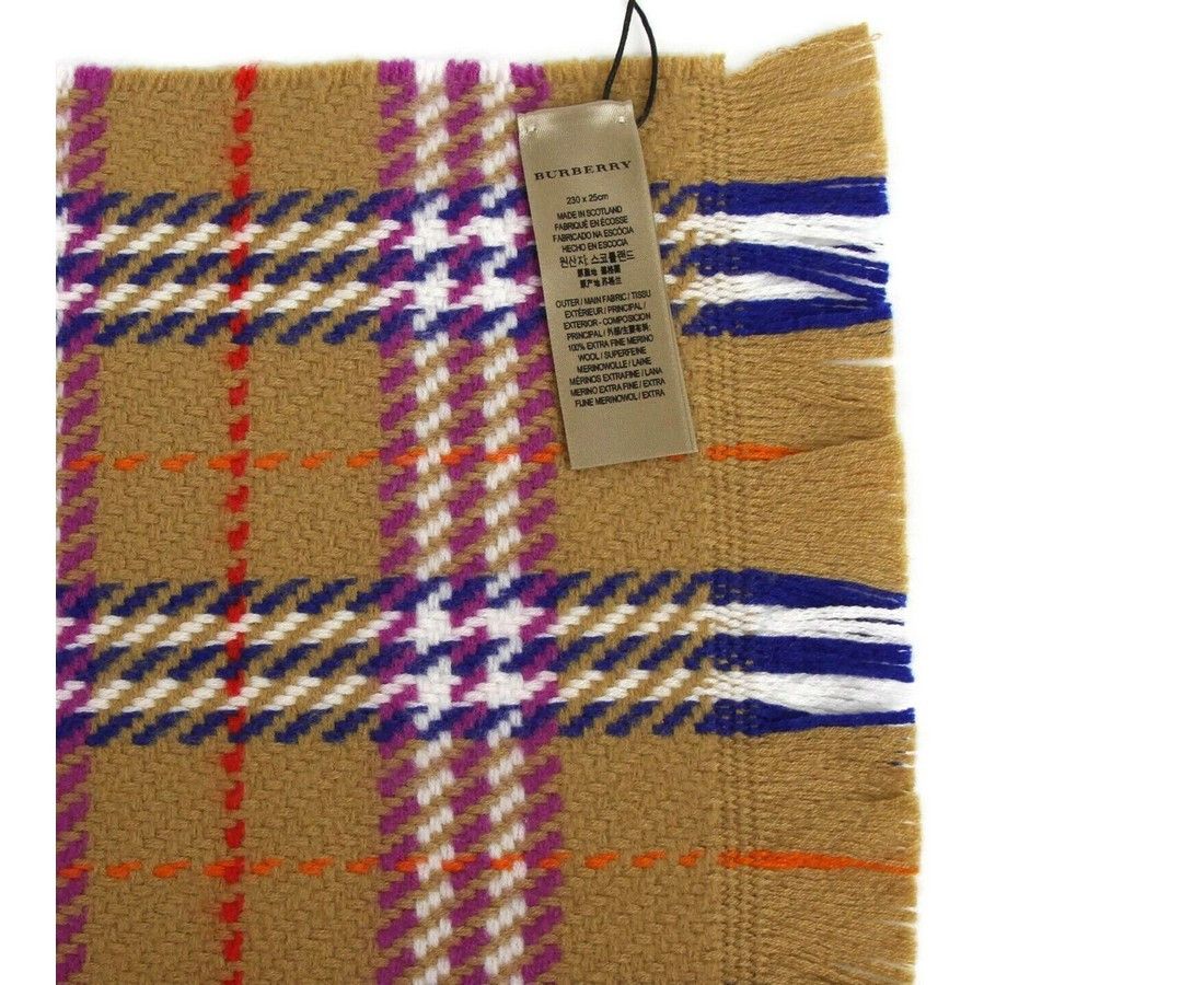 Burberry Women's Antique Multicolour Vintage Check Extra Fine Merino Size ONE SIZE - 3 Thumbnail