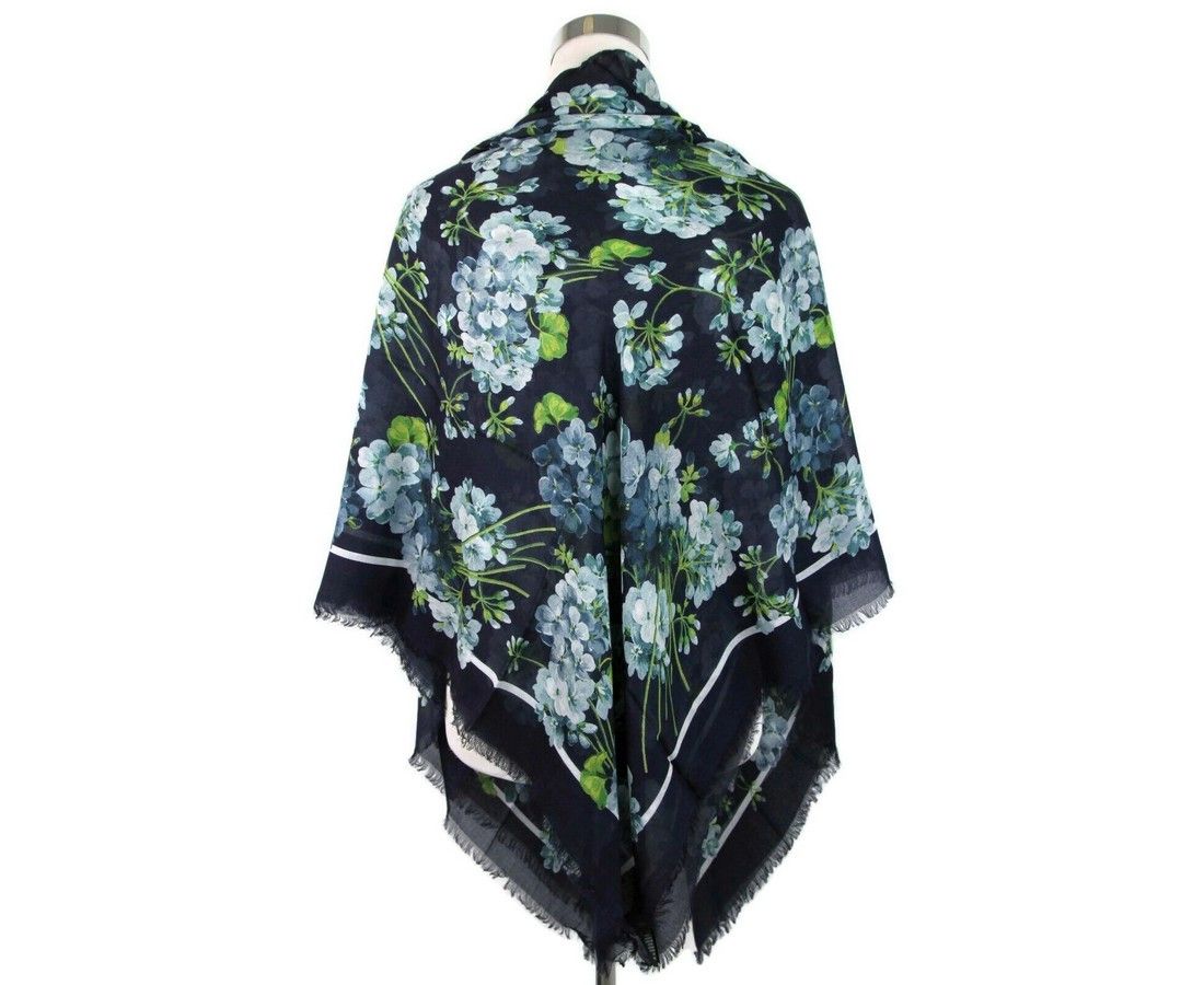 Gucci Women's Navy Blue Modal / Silk With Blue Bloom Print Scarf Size ONE SIZE - 5 Thumbnail