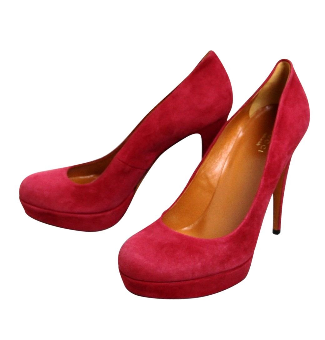 Gucci Women's Raspberry Suede Platform Pump Shoes (39.5 G / 9 US) Size US 9 / IT 39 - 5 Thumbnail