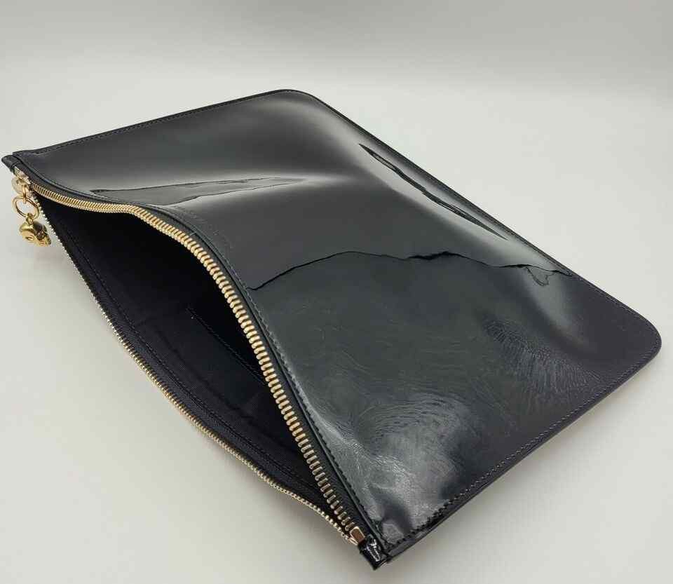 Alexander McQueen Women's Black Patent Leather Skull Charm Large Pouch Size ONE SIZE - 7 Thumbnail