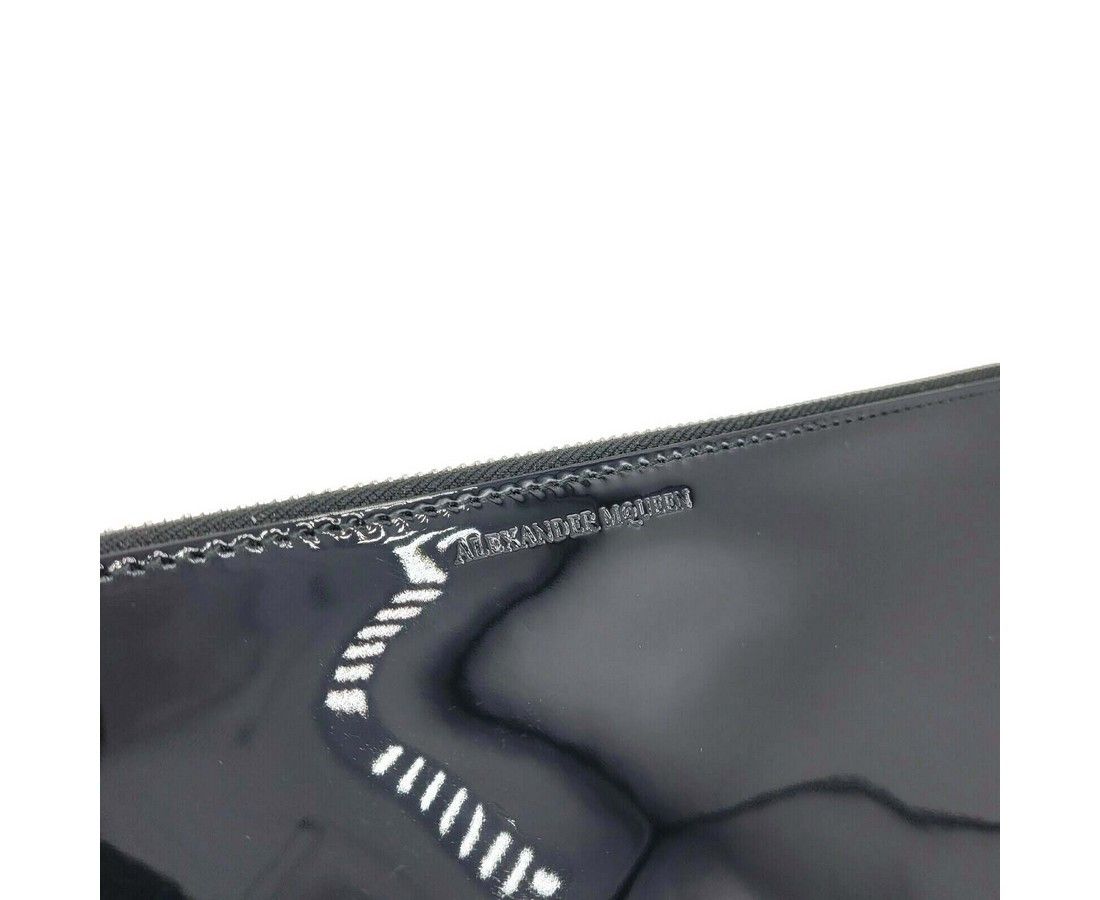 Alexander McQueen Women's Black Charm Patent Leather Skull Large Pouch Size ONE SIZE - 4 Thumbnail