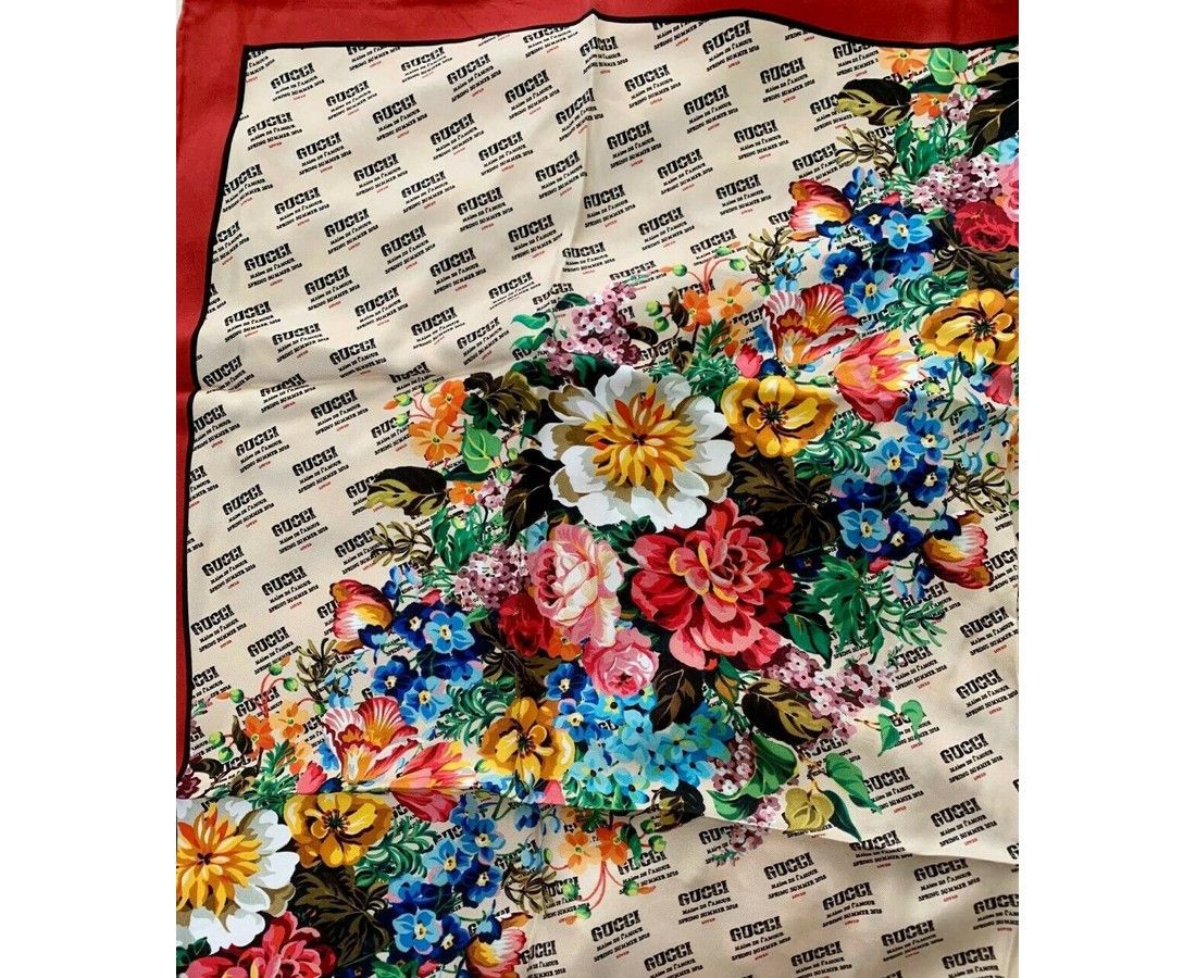 Gucci Women's Beige Monogram Logo Print Red Flower Motif Silk Size ONE SIZE - 3 Thumbnail