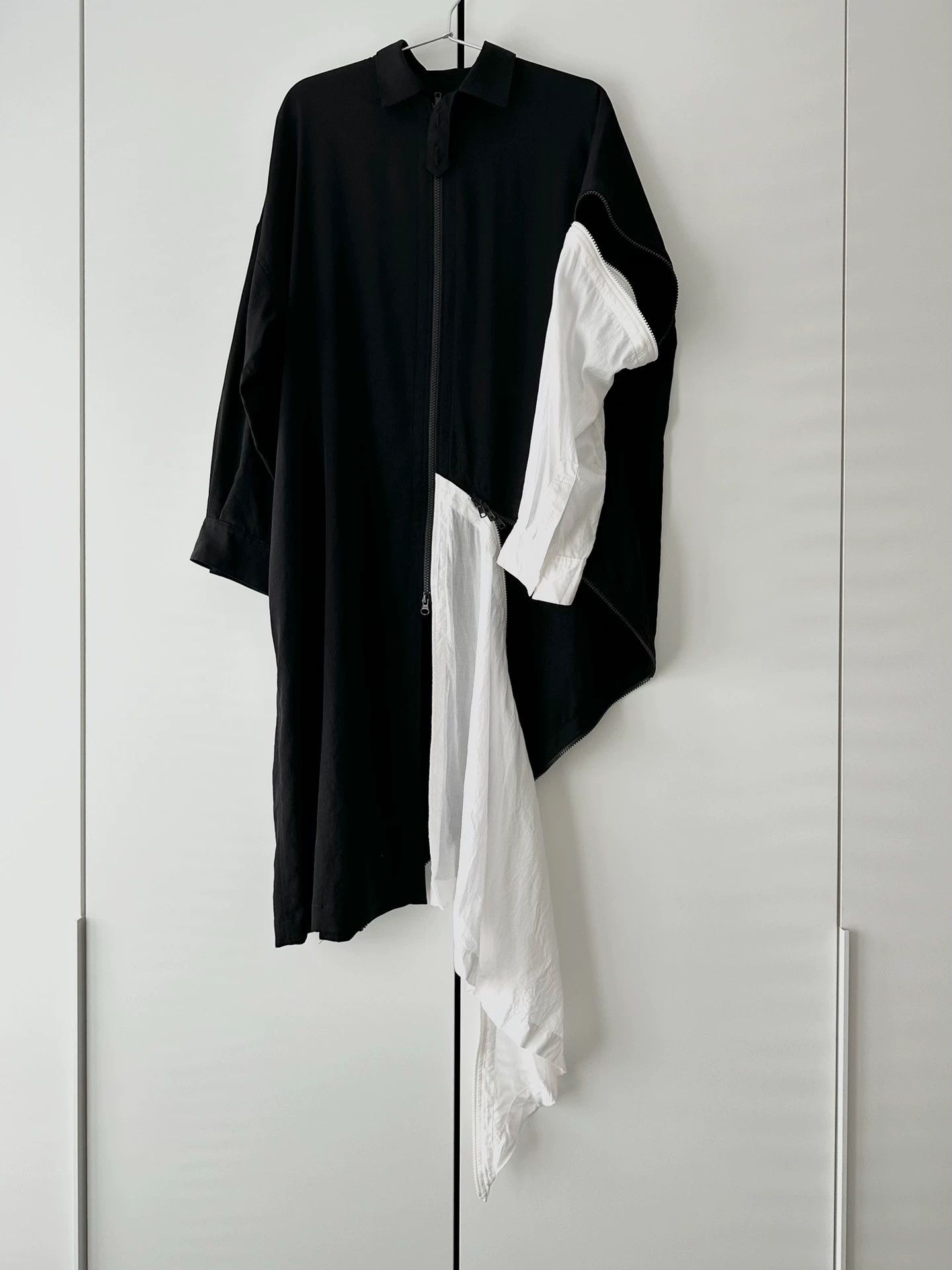 Yohji Yamamoto Yohji Yamamoto Black And White Deconstructe - -DMC Size US S / EU 44-46 / 1 - 2 Thumbnail