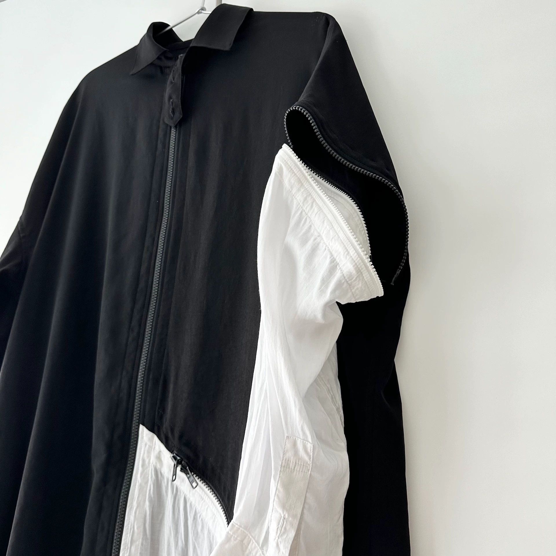 Yohji Yamamoto Yohji Yamamoto Black And White Deconstructe - -DMC Size US S / EU 44-46 / 1 - 3 Thumbnail