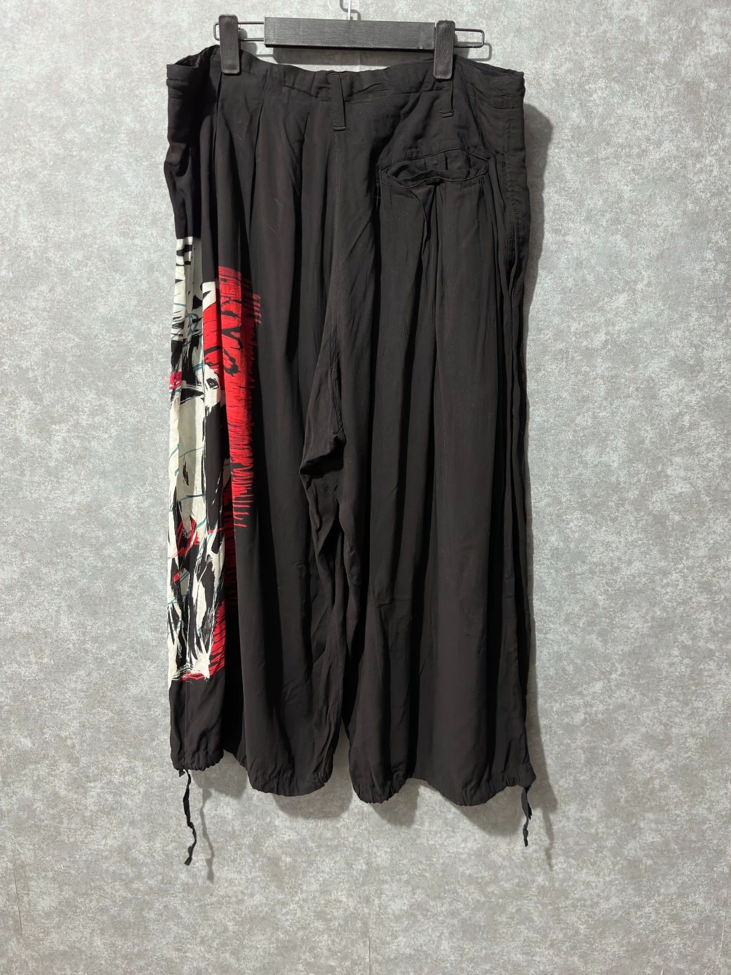Yohji Yamamoto Yohji Yamamoto 19Ss Black Silk Balun Pants Crow Pants Air -DMC Size US 32 / EU 48 - 2 Thumbnail