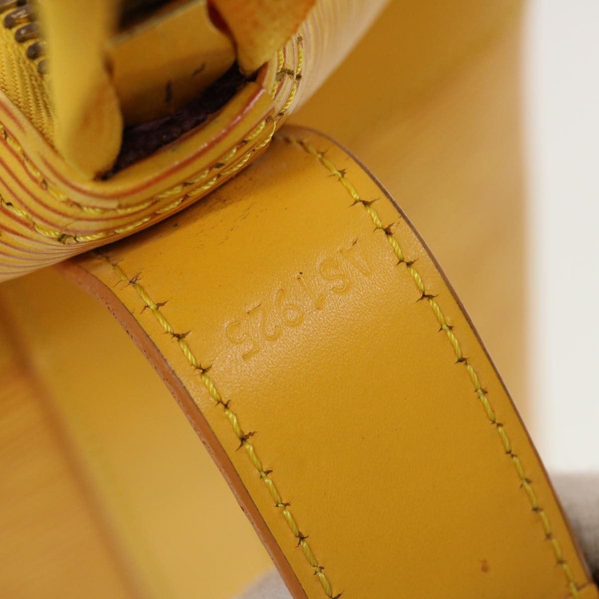 Louis Vuitton Boston Yellow Leather Travel Bag (Pre-Owned) Size ONE SIZE - 6 Thumbnail