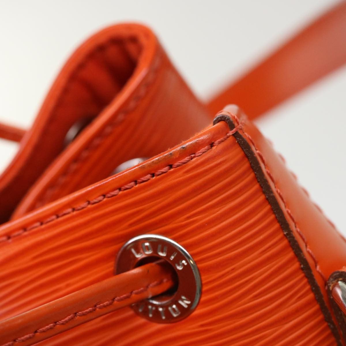 Louis Vuitton Petit Noé Orange Leather Shoulder Bag (Pre-Owned) Size ONE SIZE - 11 Thumbnail