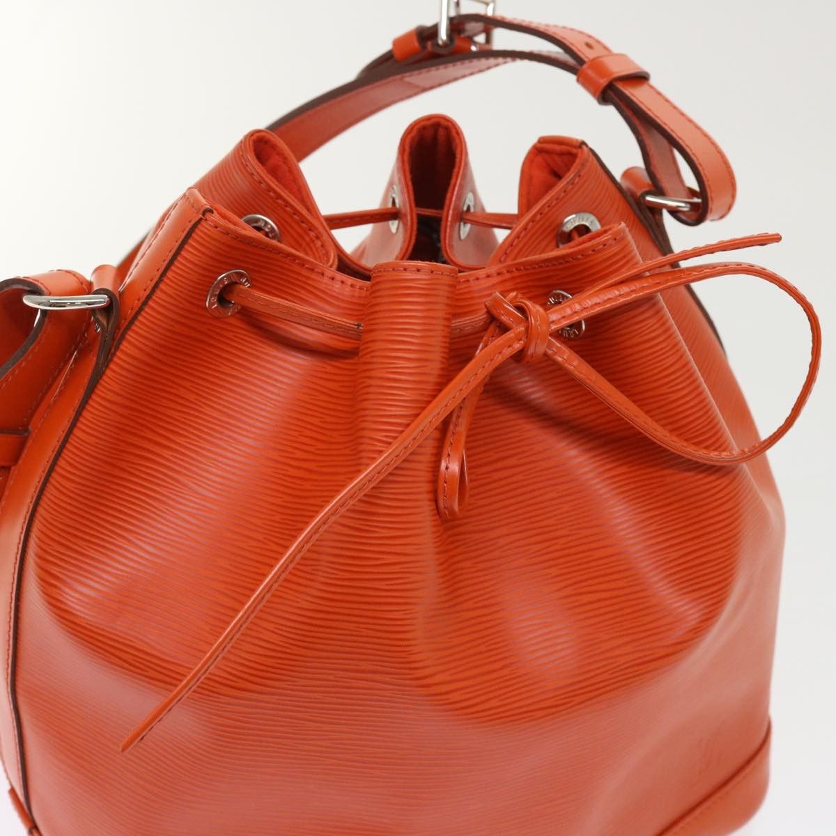 Louis Vuitton Petit Noé Orange Leather Shoulder Bag (Pre-Owned) Size ONE SIZE - 4 Thumbnail