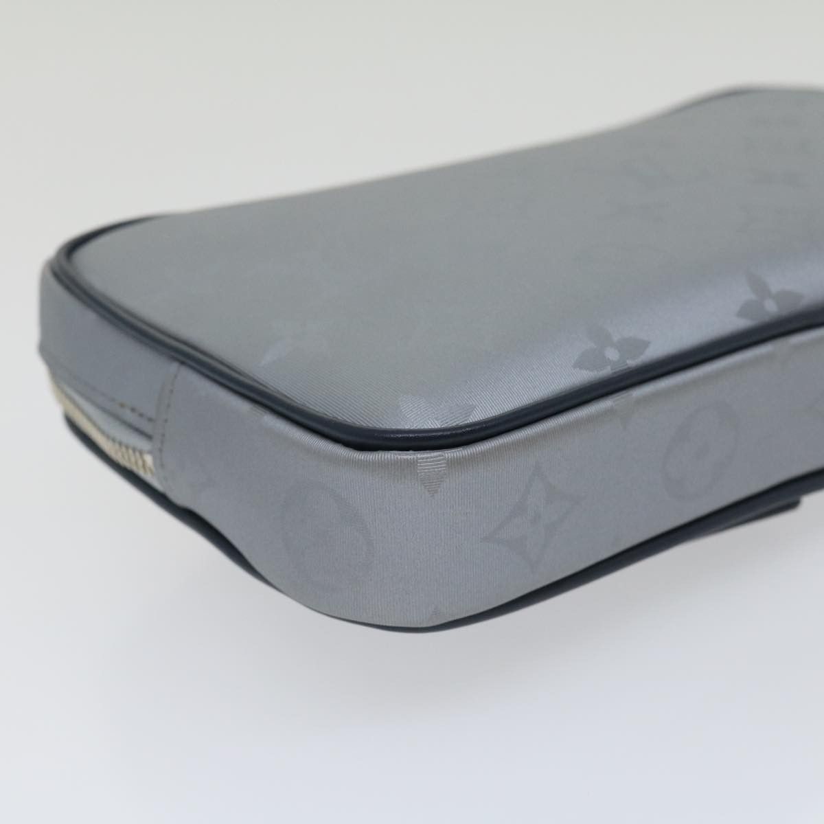 Louis Vuitton Satellite Silver Canvas Clutch Bag (Pre-Owned) Size ONE SIZE - 10 Thumbnail