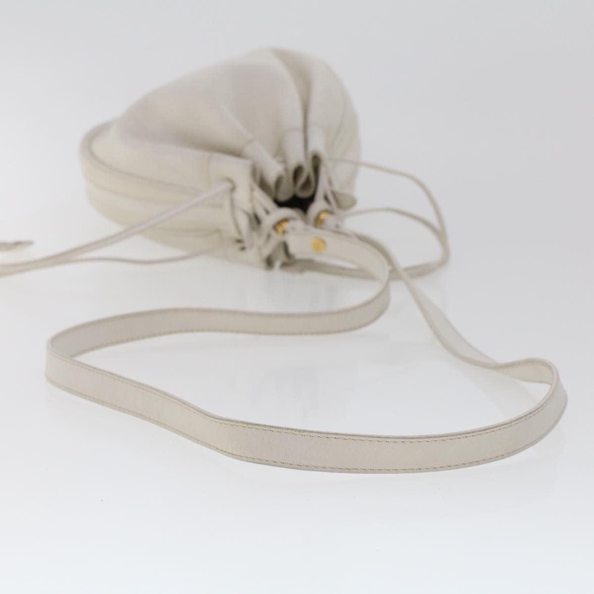 Gucci White Leather Shoulder Bag (Pre-Owned) Size ONE SIZE - 4 Thumbnail