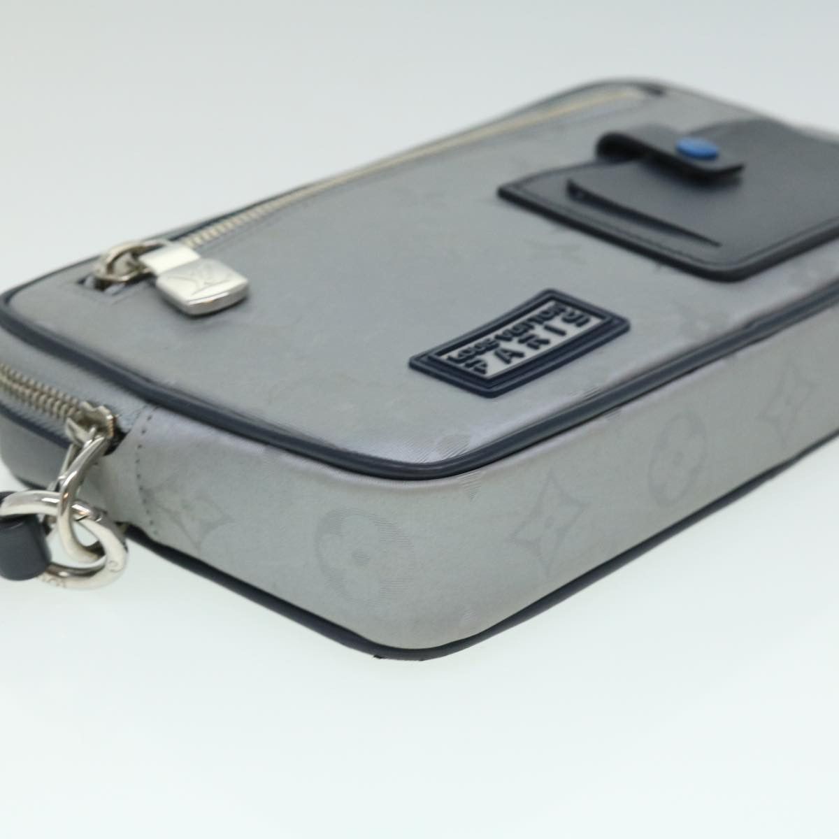 Louis Vuitton Alpha Silver Leather Clutch Bag (Pre-Owned) Size ONE SIZE - 7 Thumbnail