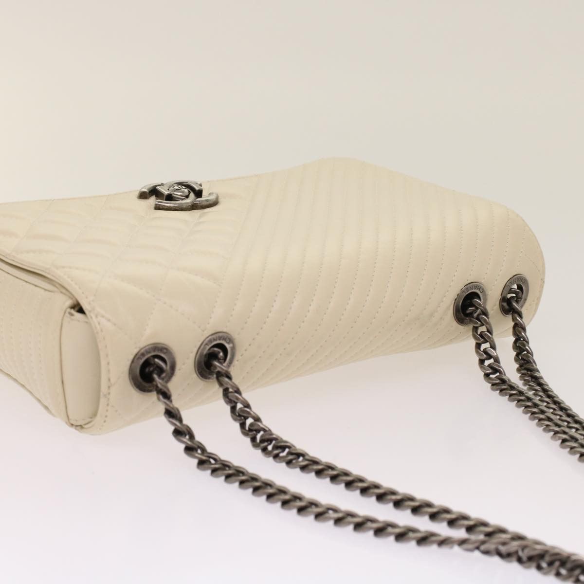 Chanel Coco Boy White Leather Shoulder Bag (Pre-Owned) Size ONE SIZE - 12 Thumbnail