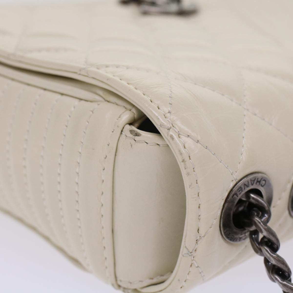 Chanel Coco Boy White Leather Shoulder Bag (Pre-Owned) Size ONE SIZE - 13 Thumbnail