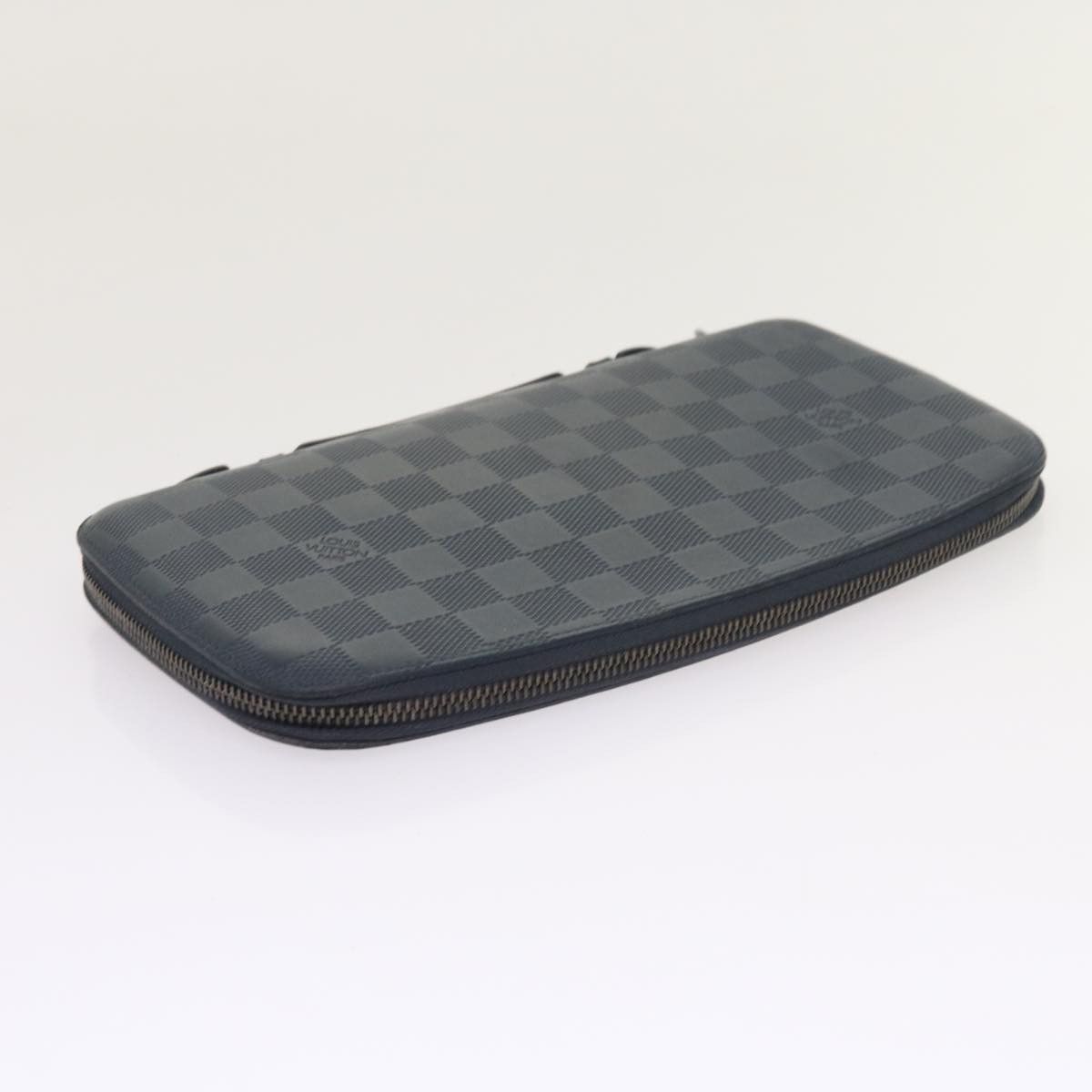 Louis Vuitton Atholl Black Leather Clutch Bag (Pre-Owned) Size ONE SIZE - 4 Thumbnail