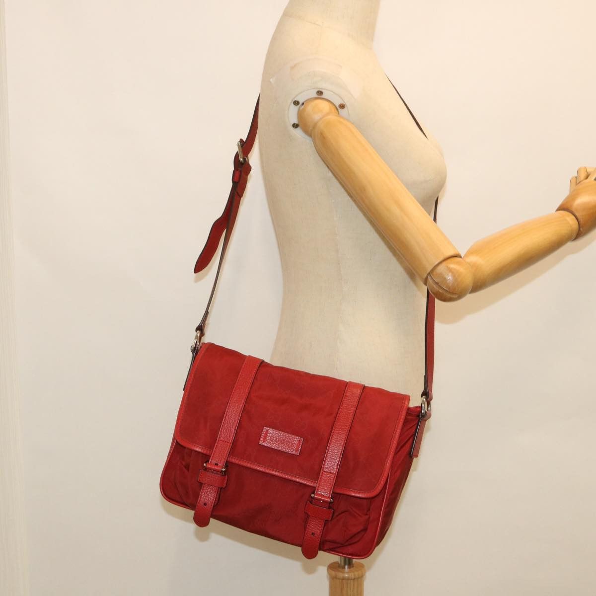 Gucci -- Red Canvas Shoulder Bag (Pre-Owned) Size ONE SIZE - 7 Thumbnail
