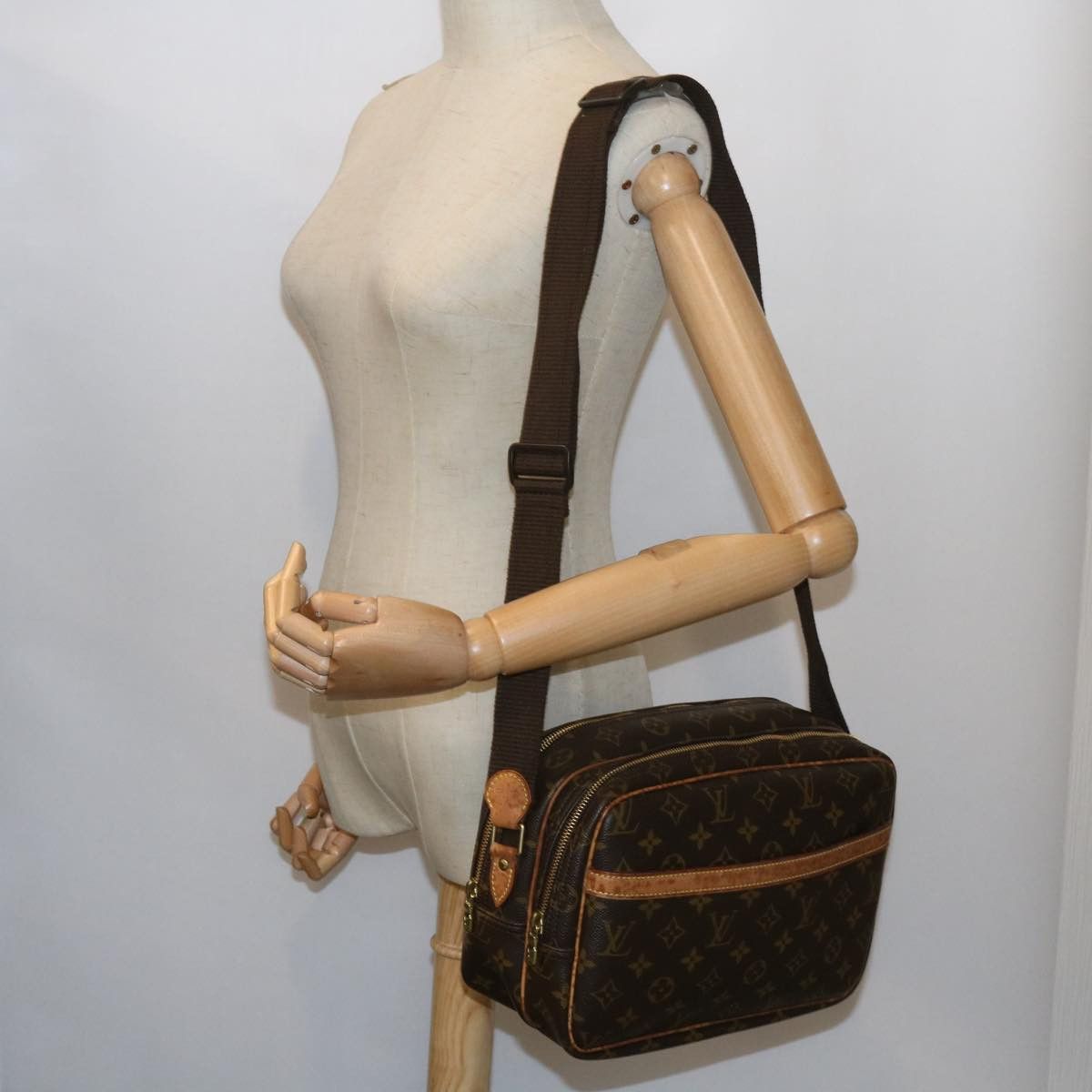 Louis Vuitton Reporter Brown Canvas Shoulder Bag (Pre-Owned) Size ONE SIZE - 7 Thumbnail