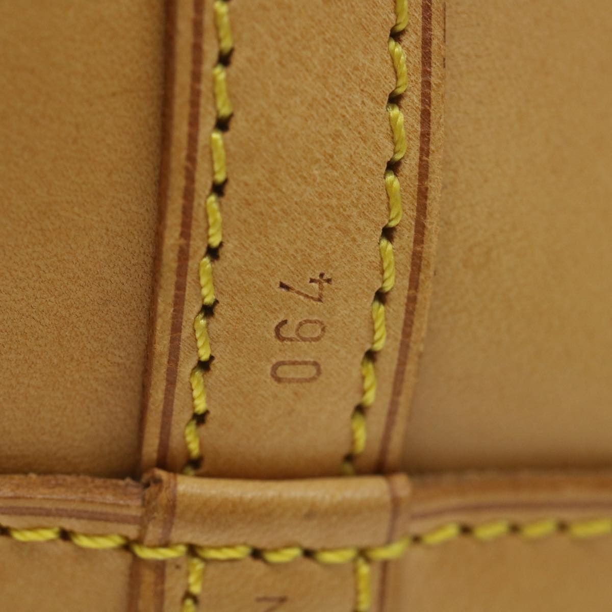 Louis Vuitton Noe Beige Leather Handbag (Pre-Owned) Size ONE SIZE - 7 Thumbnail