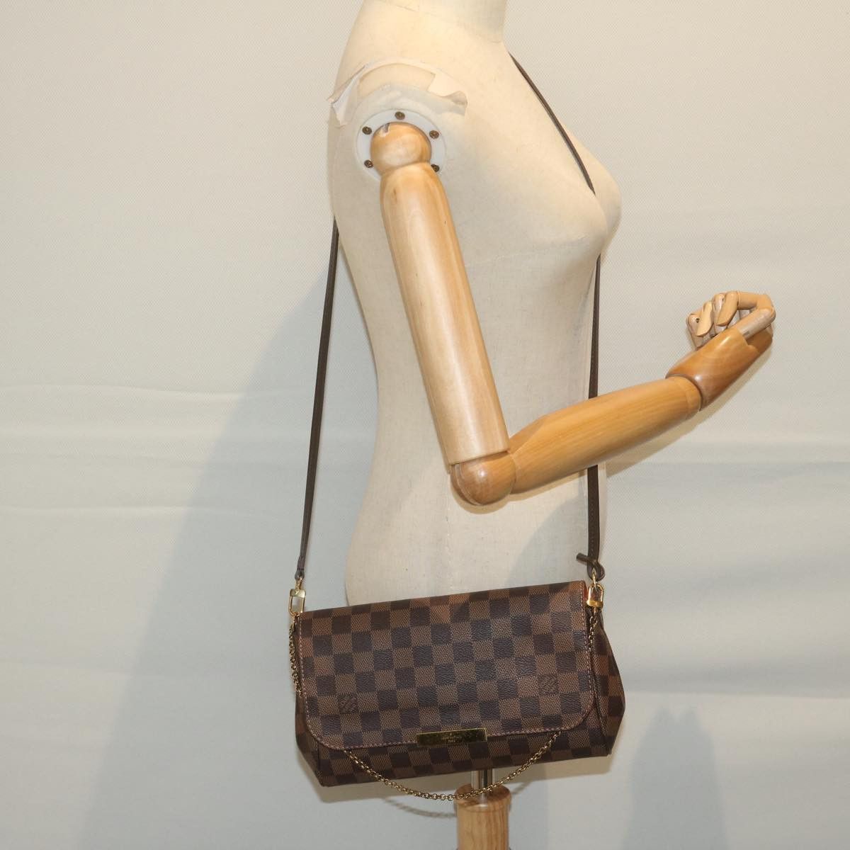 Louis Vuitton Favorite Brown Canvas Shoulder Bag (Pre-Owned) Size ONE SIZE - 7 Thumbnail
