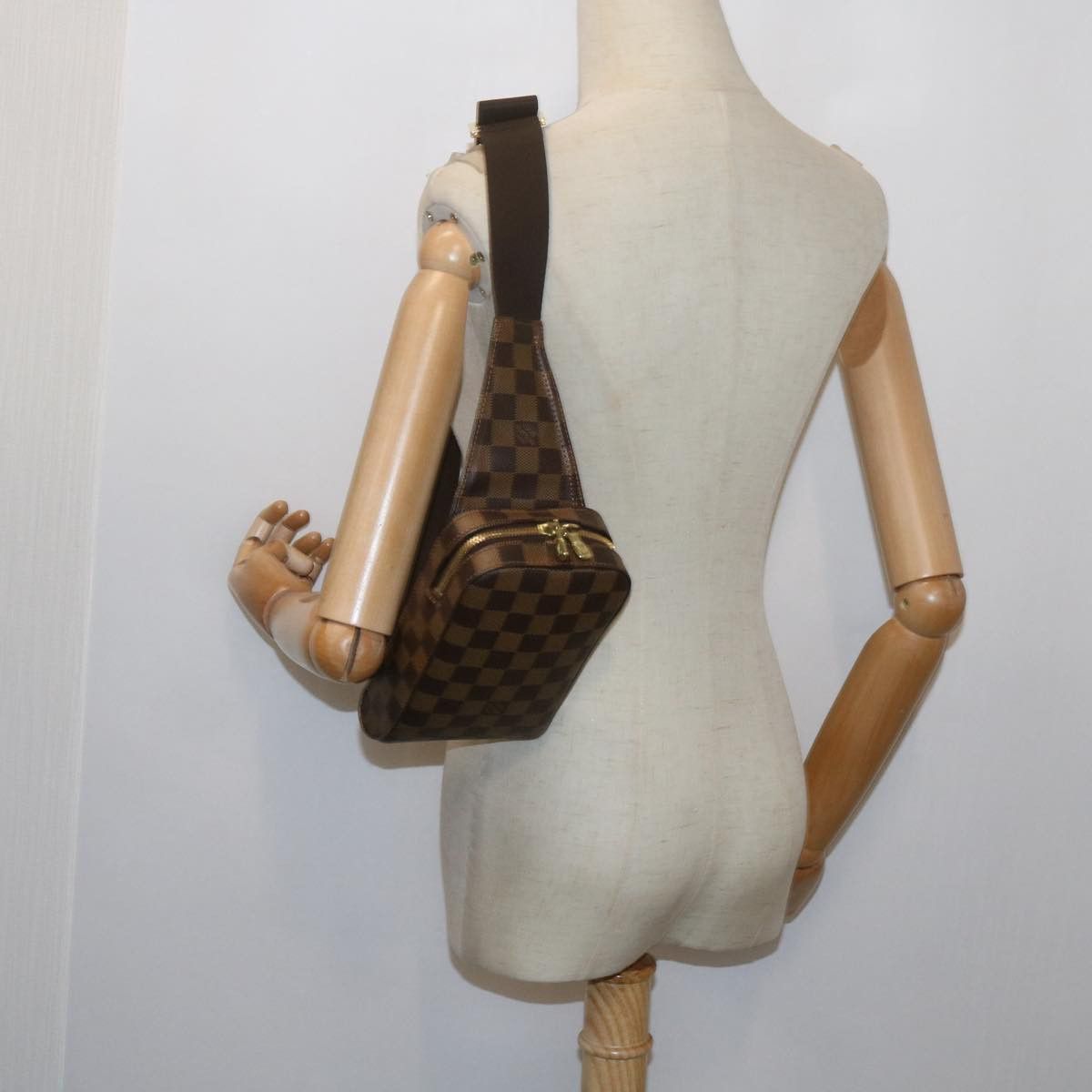 Louis Vuitton Geronimos Brown Canvas Shoulder Bag (Pre-Owned) Size ONE SIZE - 7 Thumbnail