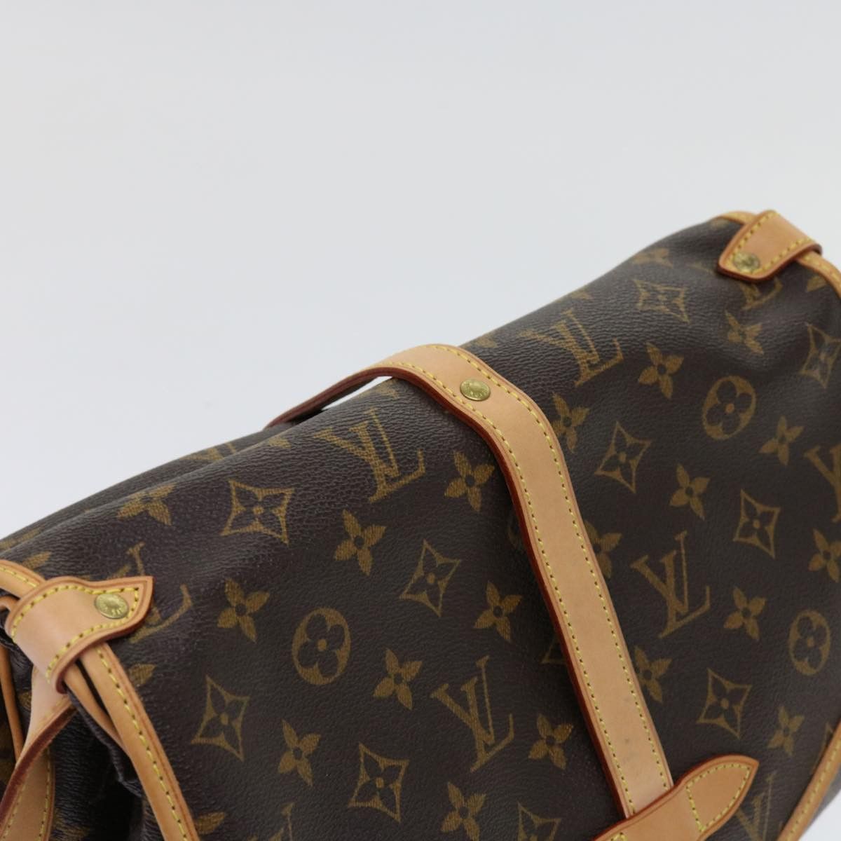Louis Vuitton Saumur Brown Canvas Shoulder Bag (Pre-Owned) Size ONE SIZE - 11 Thumbnail