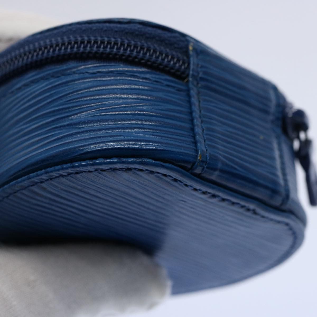 Louis Vuitton Ecrin Blue Leather Clutch Bag (Pre-Owned) Size ONE SIZE - 13 Thumbnail