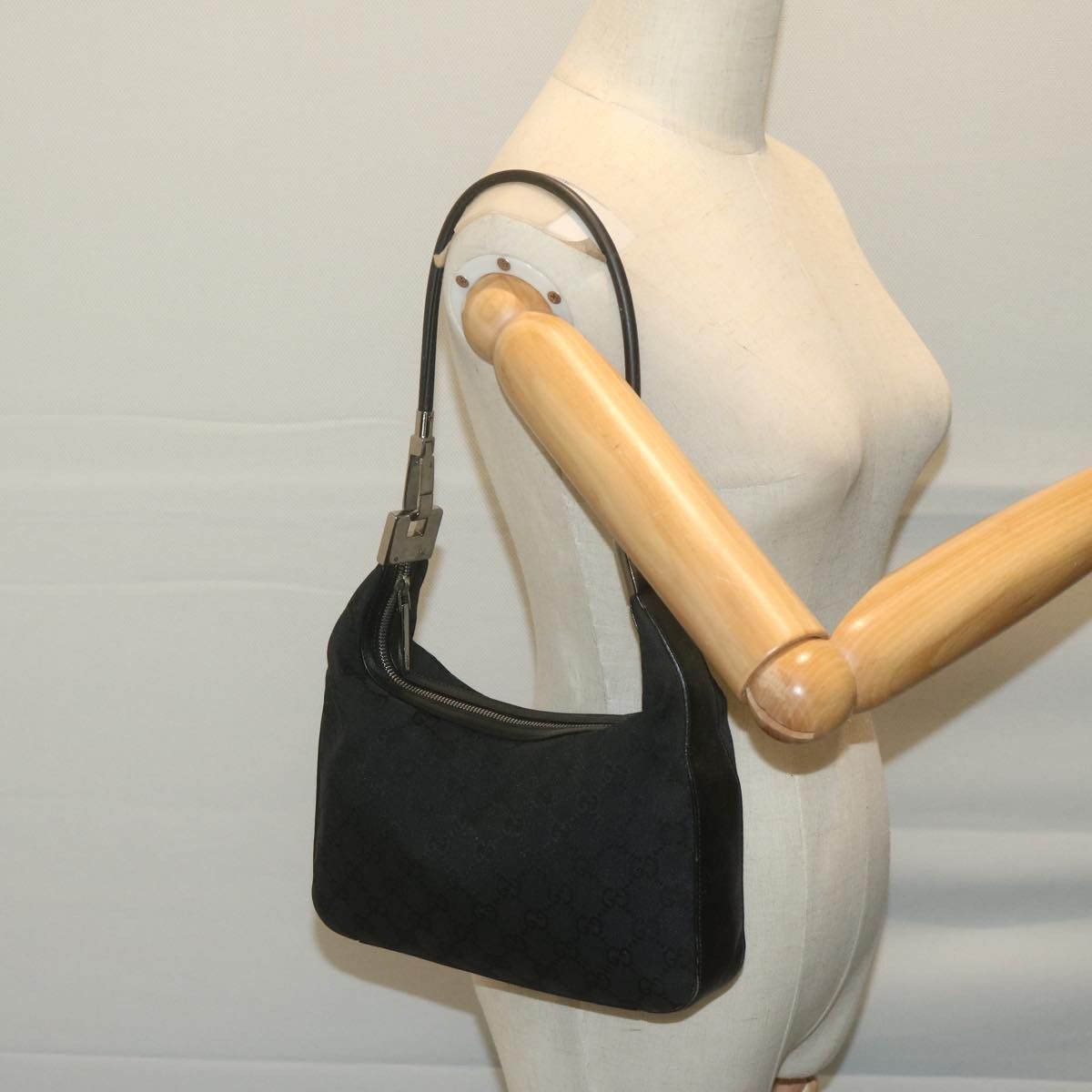 Gucci Gg Canvas Black Canvas Shoulder Bag (Pre-Owned) Size ONE SIZE - 7 Thumbnail