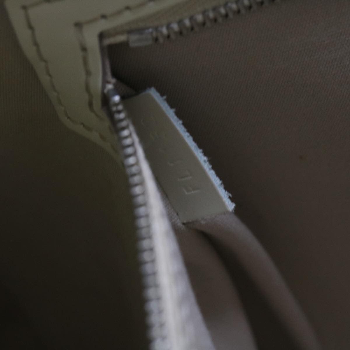 Louis Vuitton Blair White Leather Handbag (Pre-Owned) Size ONE SIZE - 6 Thumbnail