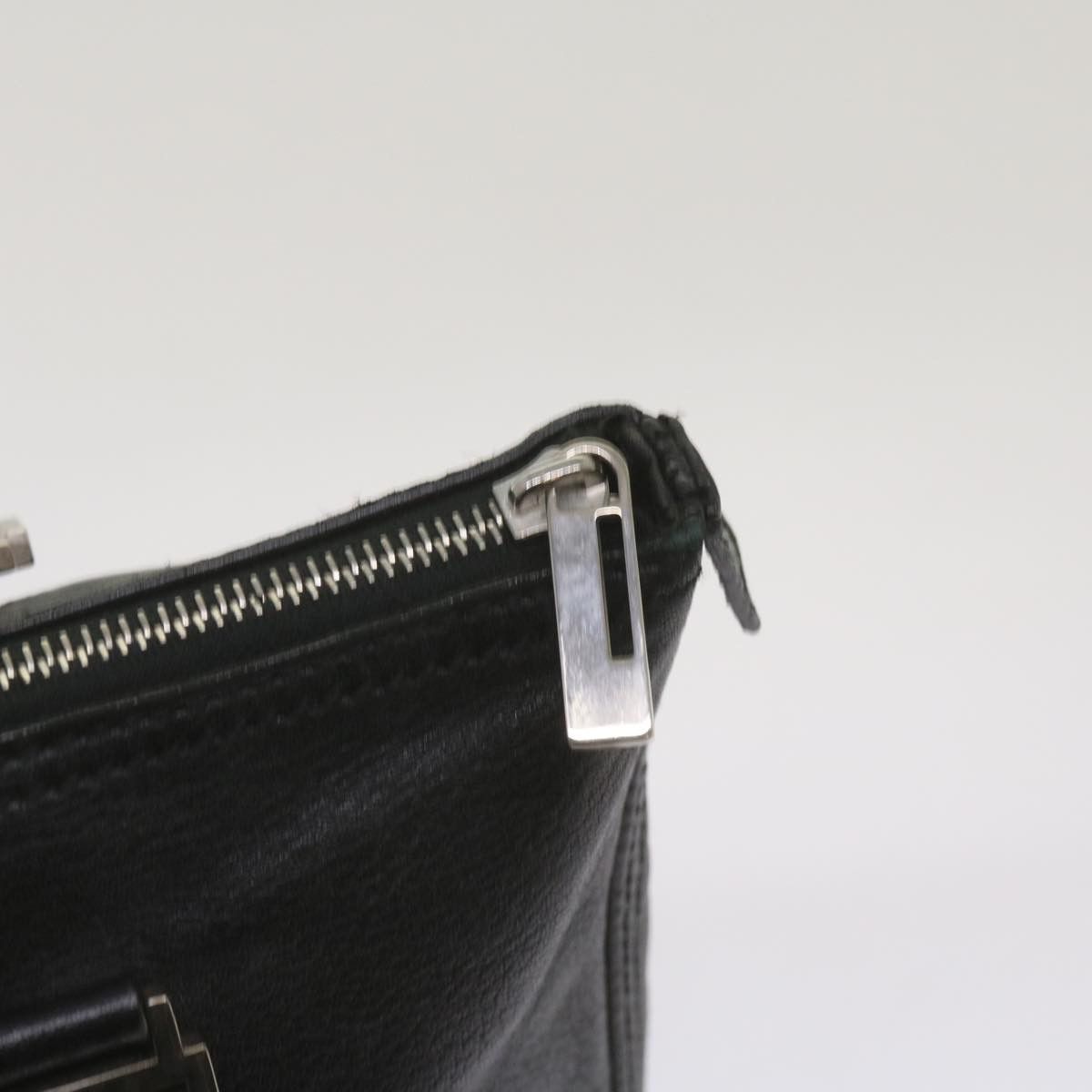 Fendi -- Black Leather Handbag (Pre-Owned) Size ONE SIZE - 10 Thumbnail