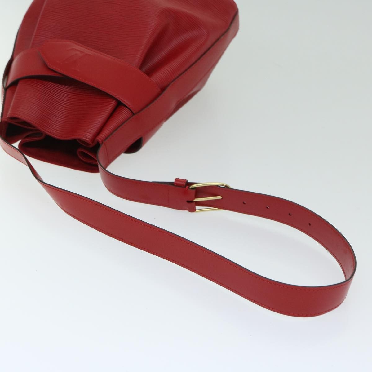 Louis Vuitton Sac D'épaule Red Leather Shoulder Bag (Pre-Owned) Size ONE SIZE - 4 Thumbnail