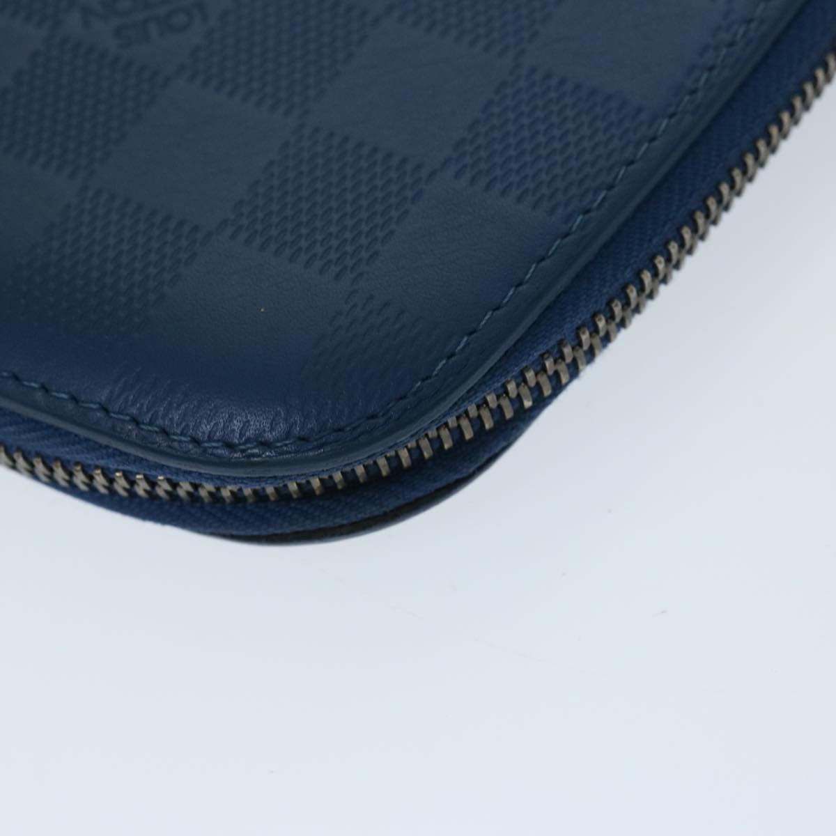 Louis Vuitton Atholl Blue Leather Clutch Bag (Pre-Owned) Size ONE SIZE - 13 Thumbnail