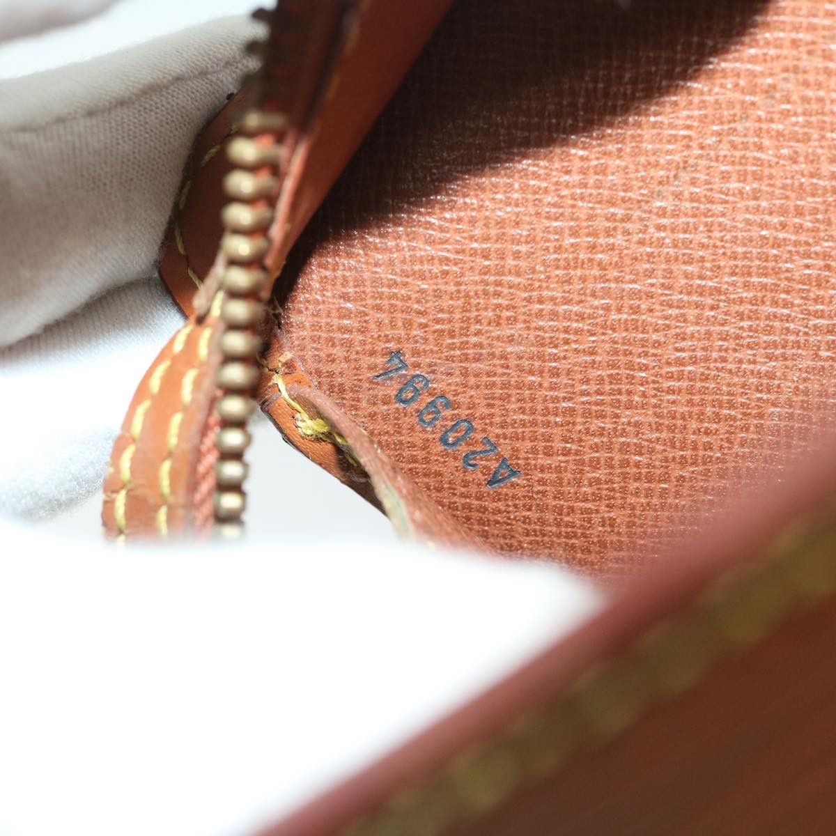 Louis Vuitton Pochette Homme Brown Leather Clutch Bag (Pre-Owned) Size ONE SIZE - 6 Thumbnail