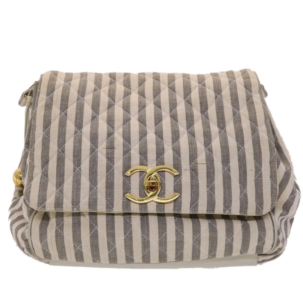 Chanel Matelassé White Canvas Shoulder Bag (Pre-Owned) Size ONE SIZE - 13 Thumbnail