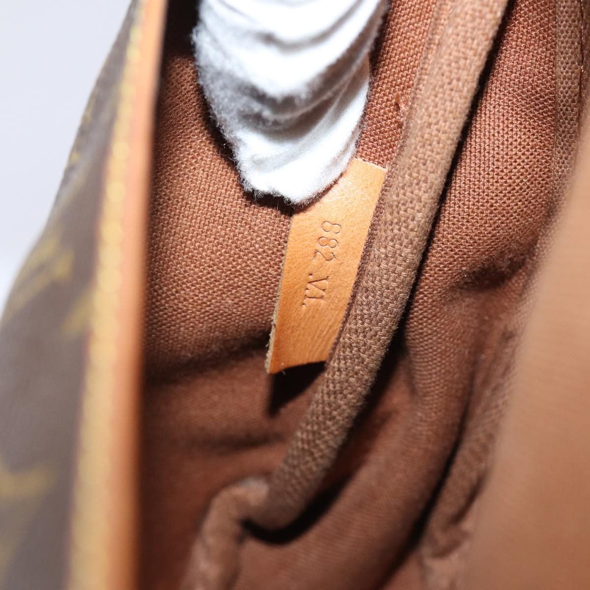 Louis Vuitton Saumur Brown Canvas Shoulder Bag (Pre-Owned) Size ONE SIZE - 6 Thumbnail
