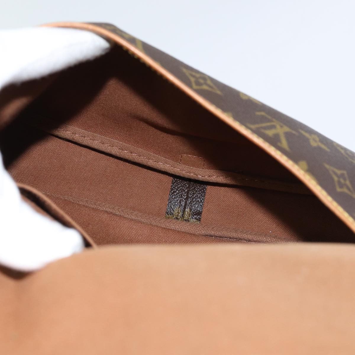 Louis Vuitton Saumur Brown Canvas Shoulder Bag (Pre-Owned) Size ONE SIZE - 4 Thumbnail