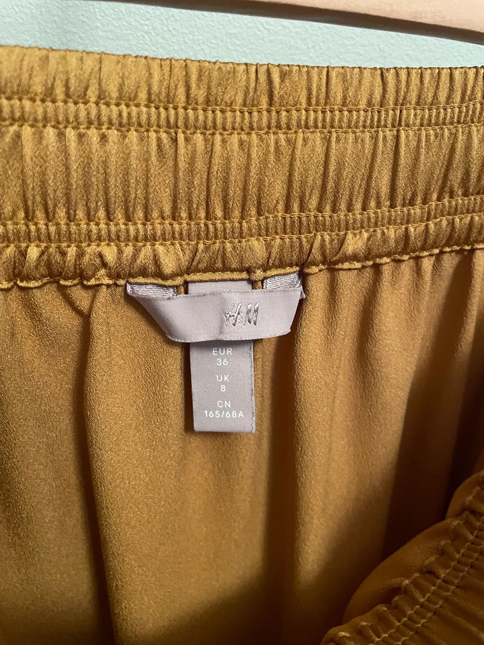 H&M H&M Skirt Size 26" / US 2 / IT 38 - 2 Thumbnail