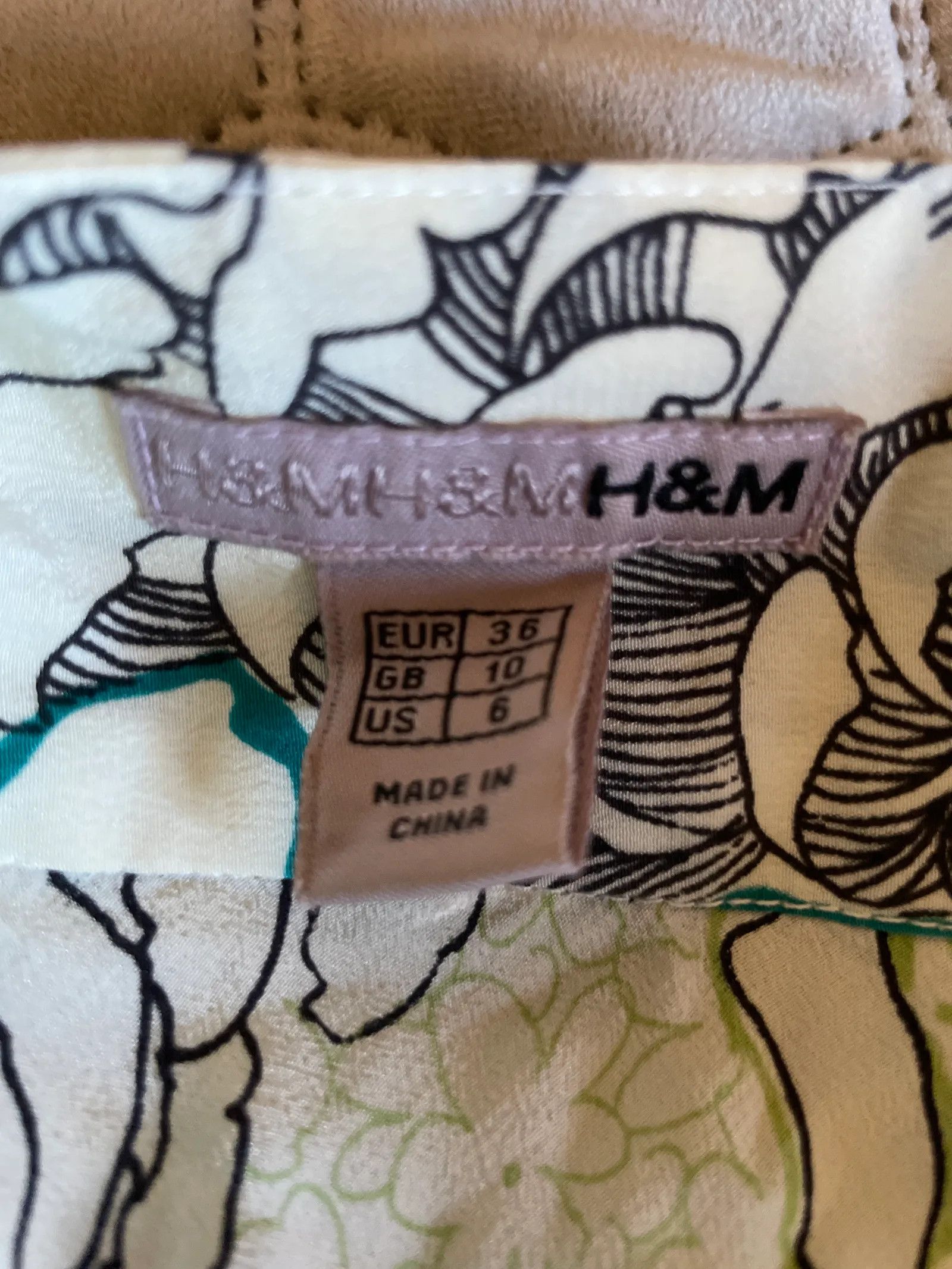 H&M H&M Skirt Size 26" / US 2 / IT 38 - 2 Thumbnail