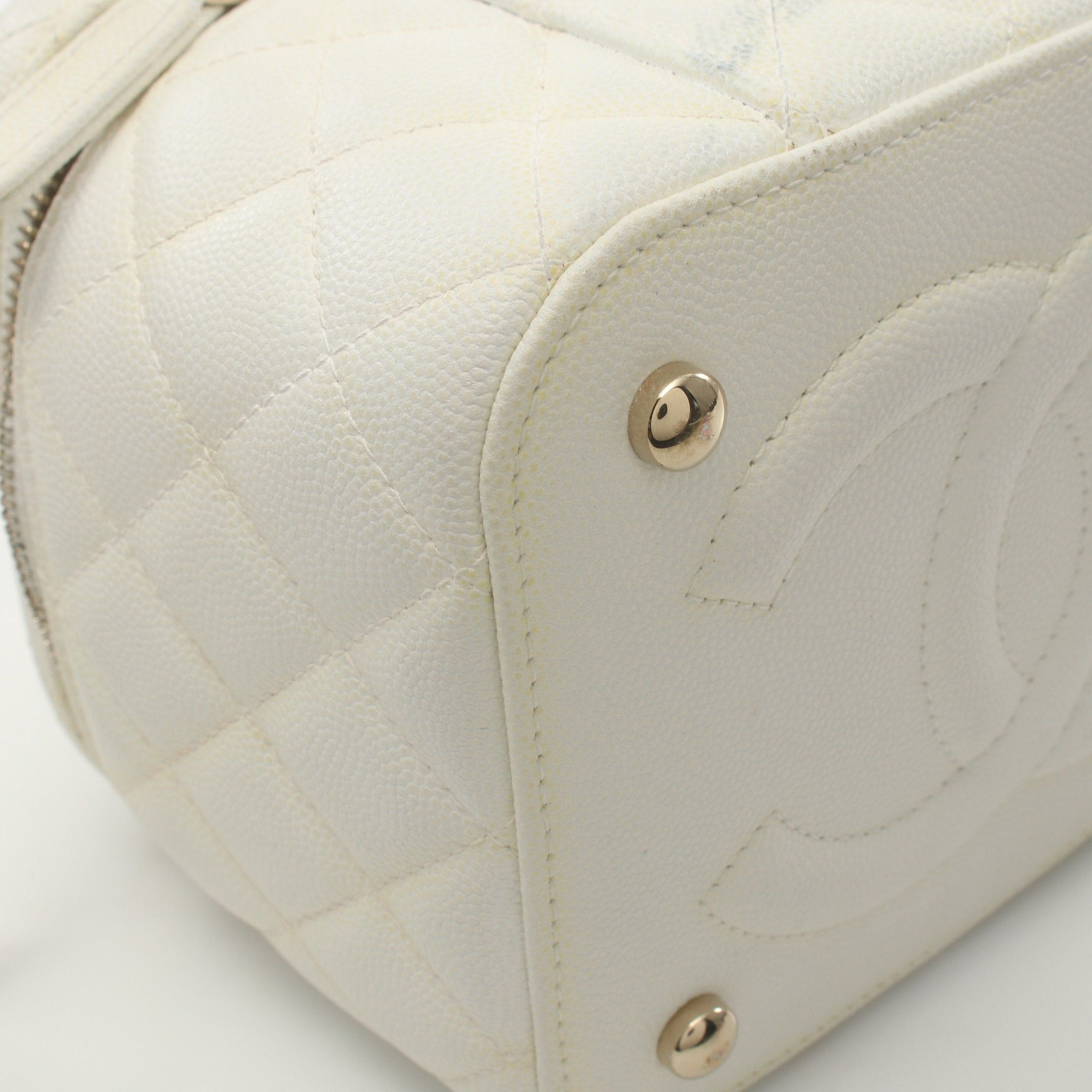 Chanel Chanel Matelasse Handbag Vanity Bag Caviar Skin White Gold Hardware Size ONE SIZE - 9 Thumbnail