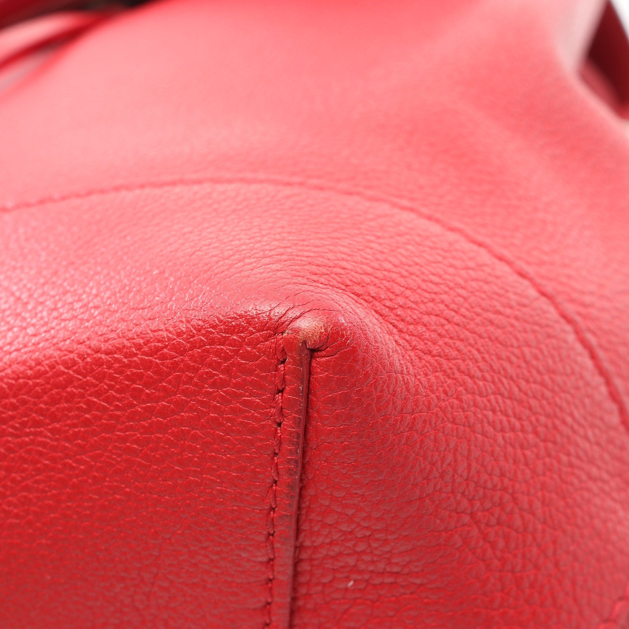 Louis Vuitton Louis Vuitton Rock Me Backpack Ruby Rucksack Taurillon Leather Red Size ONE SIZE - 5 Thumbnail