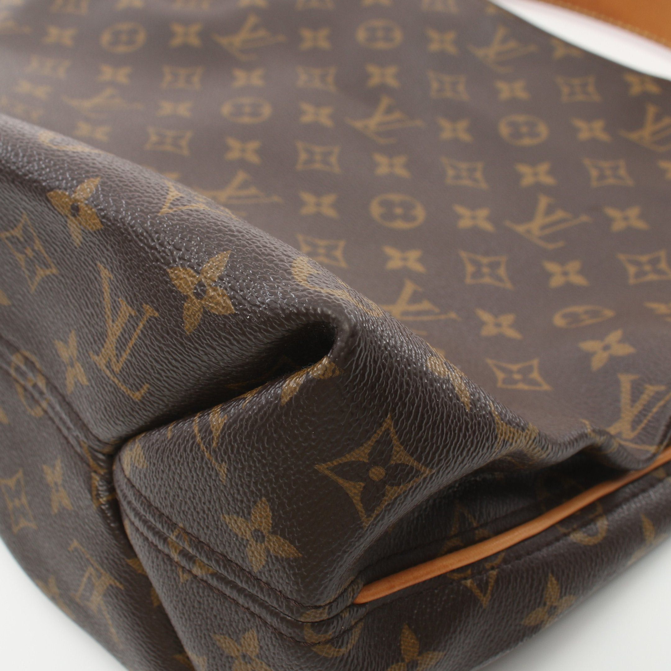 Louis Vuitton Louis Vuitton Shuri Mm Monogram One Shoulder Bag Leather Brown Size ONE SIZE - 8 Thumbnail