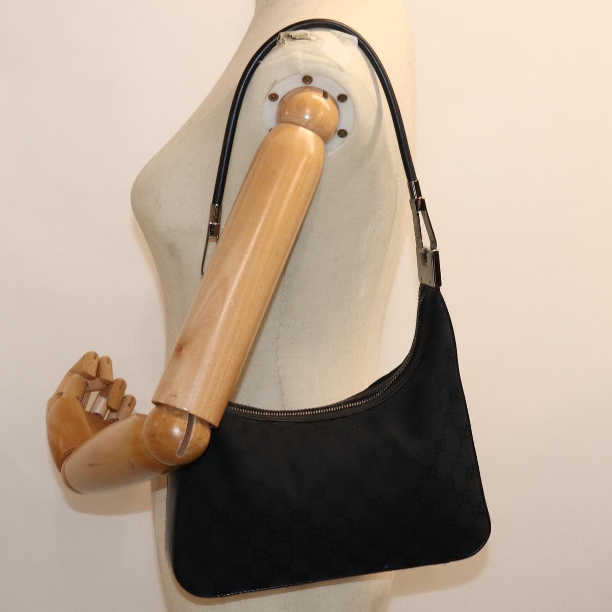 Gucci Gg Canvas Black Canvas Shoulder Bag (Pre-Owned) Size ONE SIZE - 7 Thumbnail