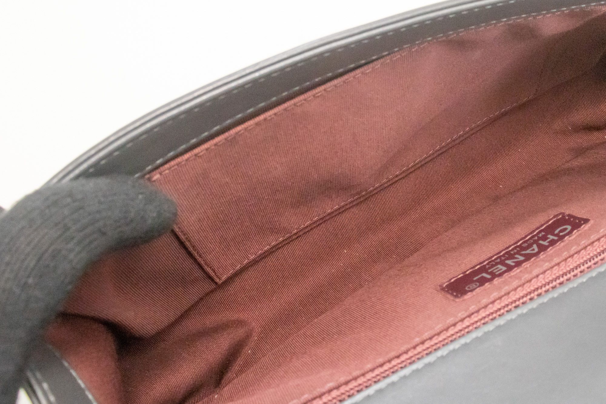 Chanel Boy Grey Leather Shoulder Bag (Pre-Owned) Size ONE SIZE - 5 Thumbnail