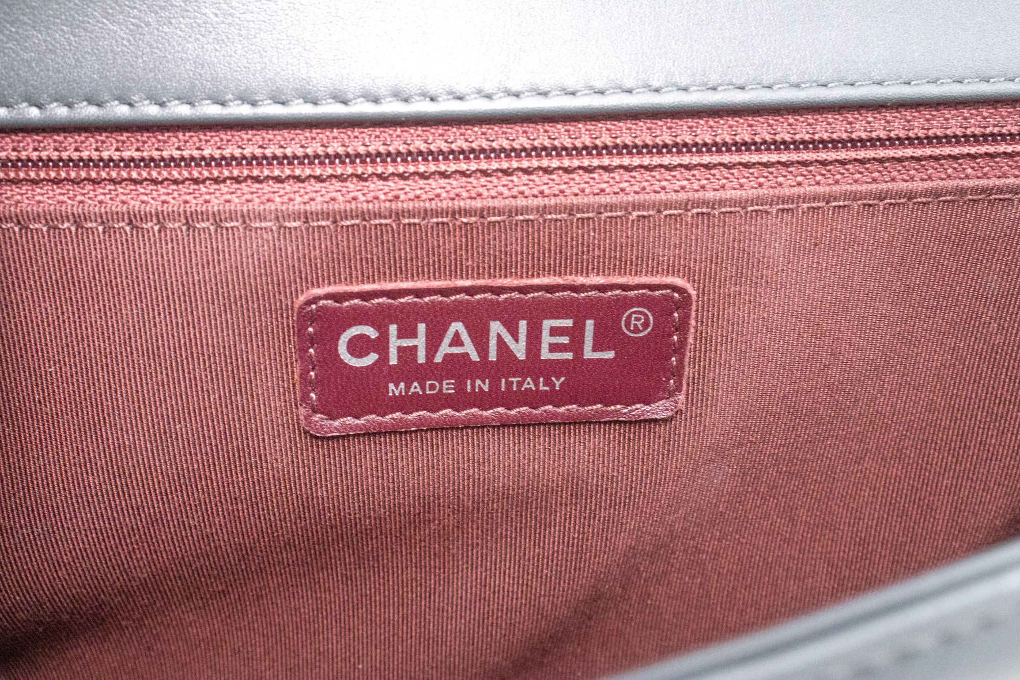 Chanel Boy Grey Leather Shoulder Bag (Pre-Owned) Size ONE SIZE - 11 Thumbnail