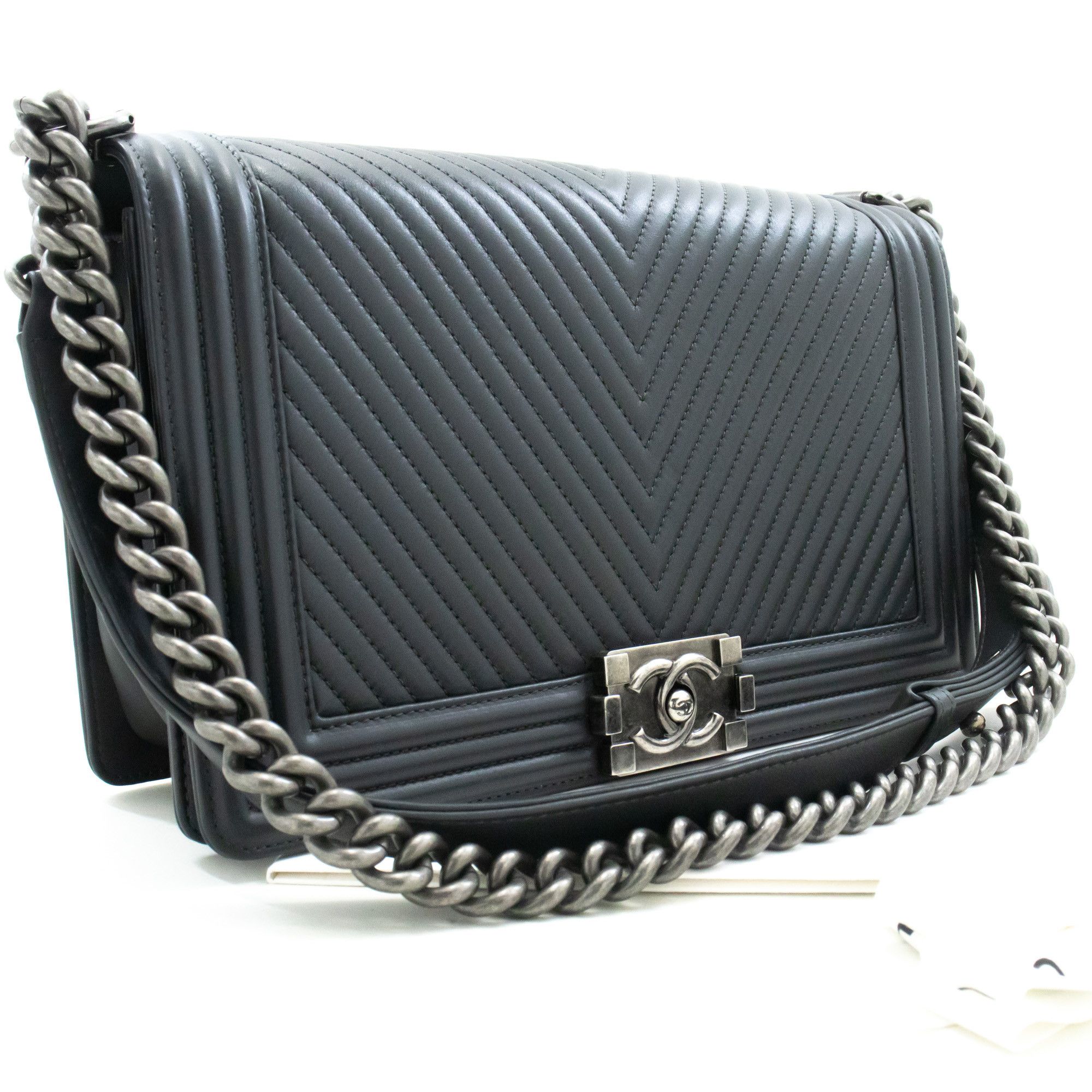 Chanel Boy Grey Leather Shoulder Bag (Pre-Owned) Size ONE SIZE - 4 Thumbnail