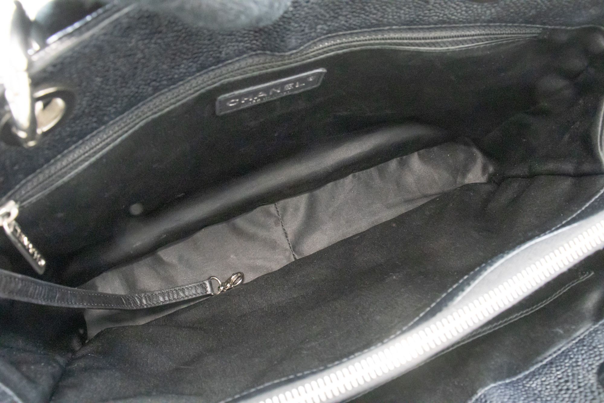 Chanel Shopping Black Leather Shoulder Bag (Pre-Owned) Size ONE SIZE - 5 Thumbnail